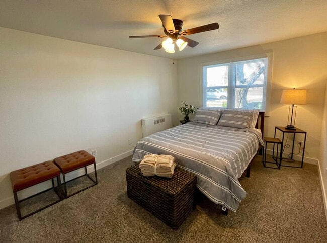 Building Photo - 1001 Cedar St