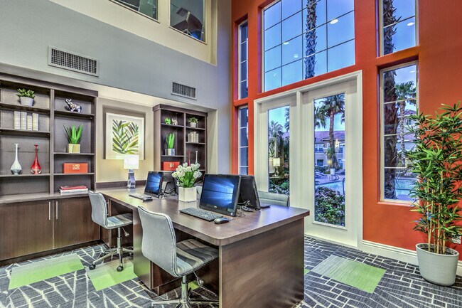 Building Photo - Tivoli