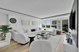 Building Photo - 405 N Ocean Blvd
