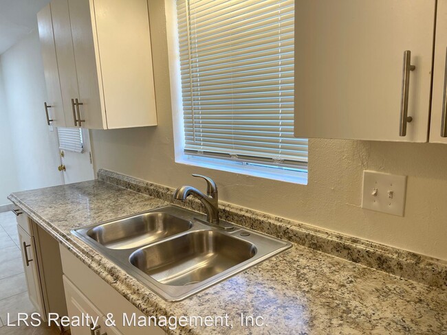 Foto del edificio - 4 br, 2 bath House - 21200 Kenniston St