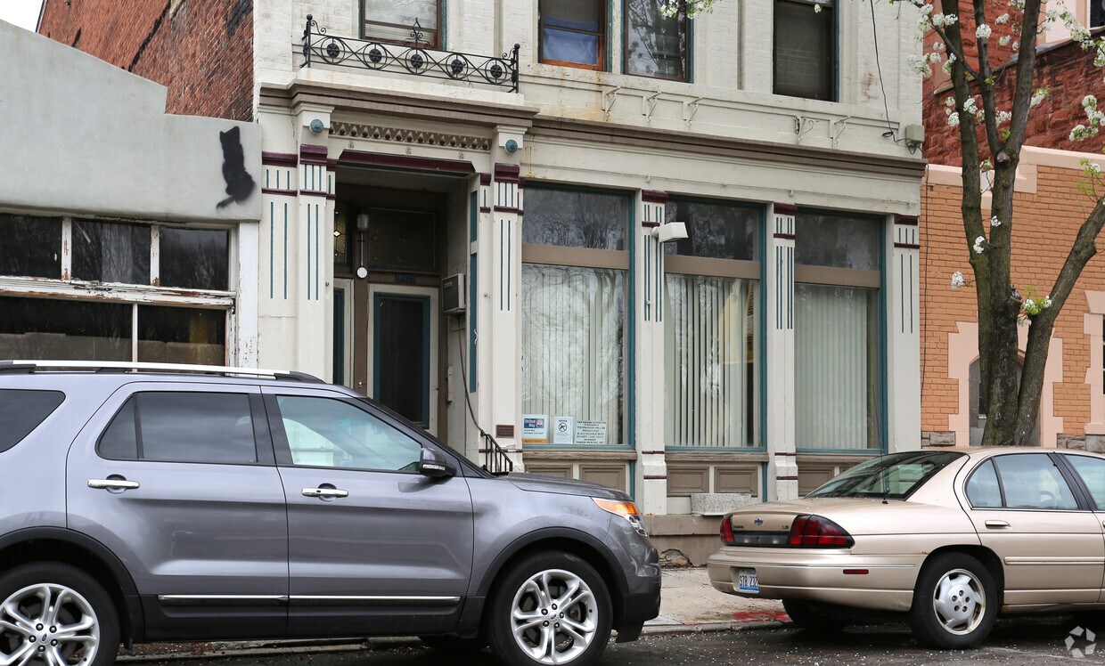Building Photo - 1214 Race St