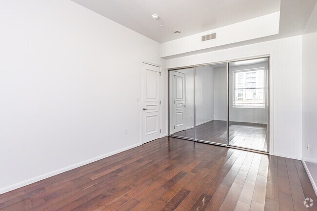 2BR, 2BA - 1,023SF - CLOSET - Chester Williams Building
