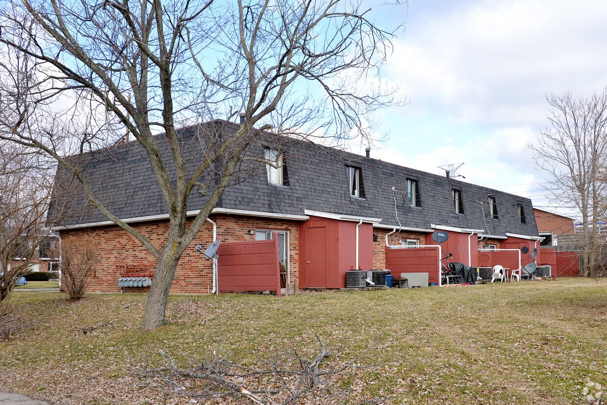 104 Poplin Pl, Trenton, OH 45067 Apartments in Trenton, OH