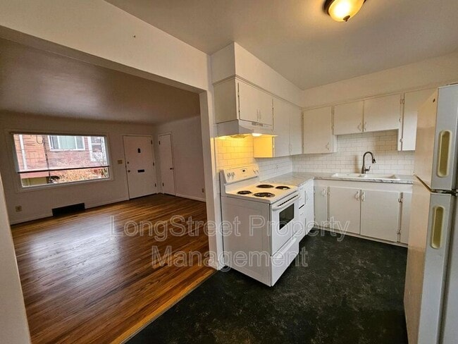 Photo - 7104 N Interstate Ave House