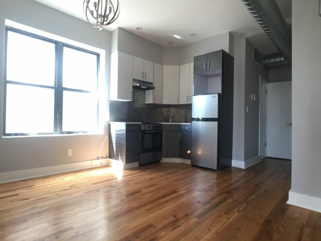 Primary Photo - 524 Metropolitan Ave