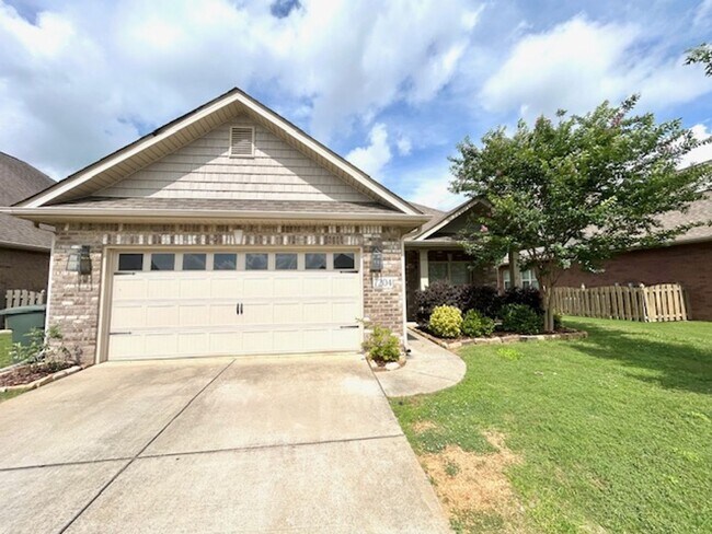 Foto del edificio - Spacious 4 bedroom, 3 bathroom single fami...