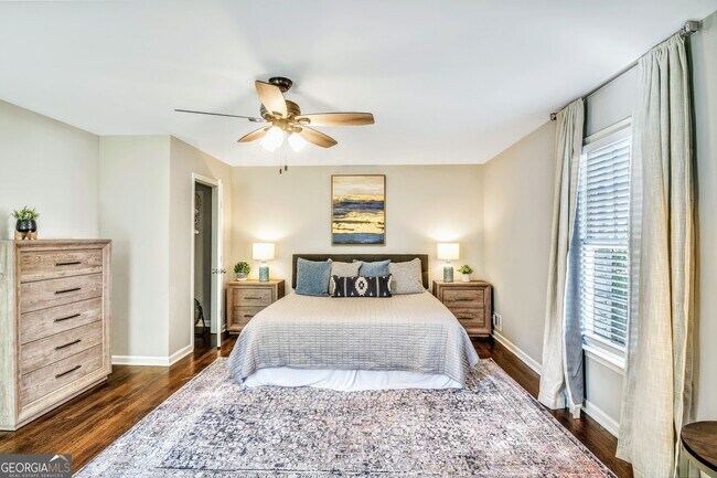 Foto del edificio - 2532 Lakebrook Ct