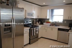 Building Photo - 2750 NE 183rd St
