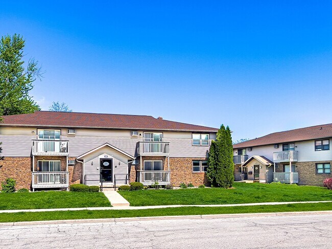 Building Photo - Woodland Village