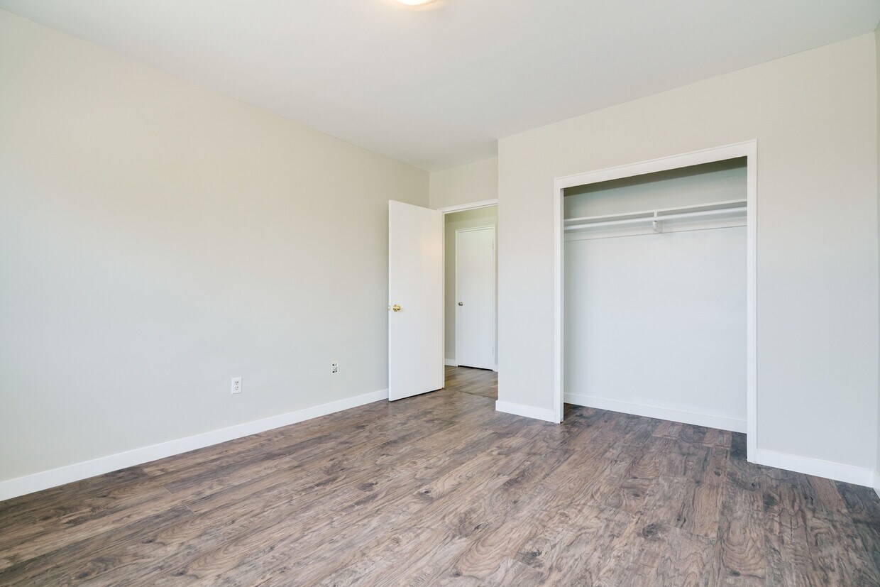 437 Jarvis Street Apartments 437 Jarvis St Toronto, ON