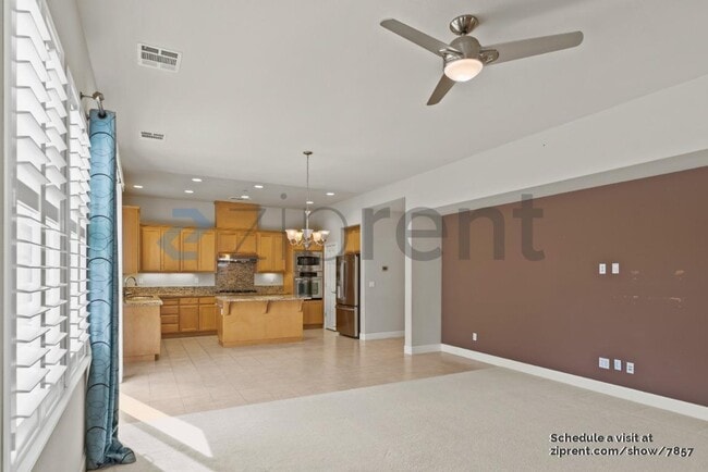 Foto del edificio - 213 Marbella Ln