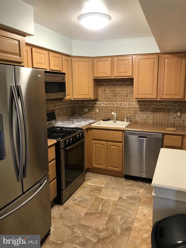 Foto del edificio - 8222 Pine Rd