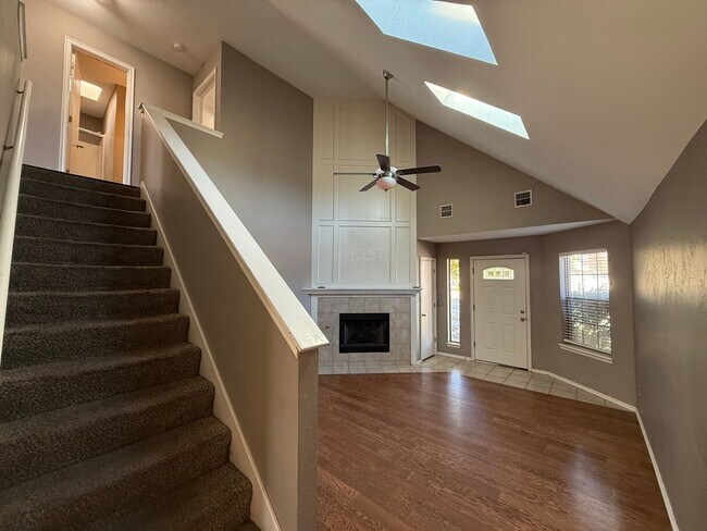 Foto del edificio - Spacious 4BR in Moore