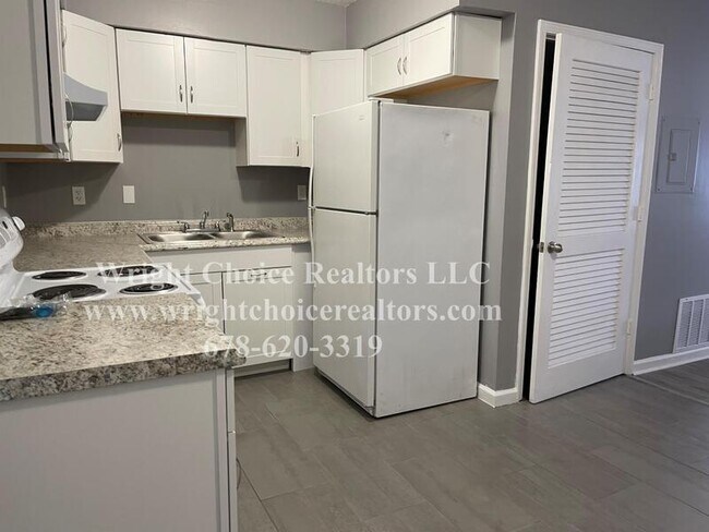 Building Photo - 2652 Evans Mill Dr