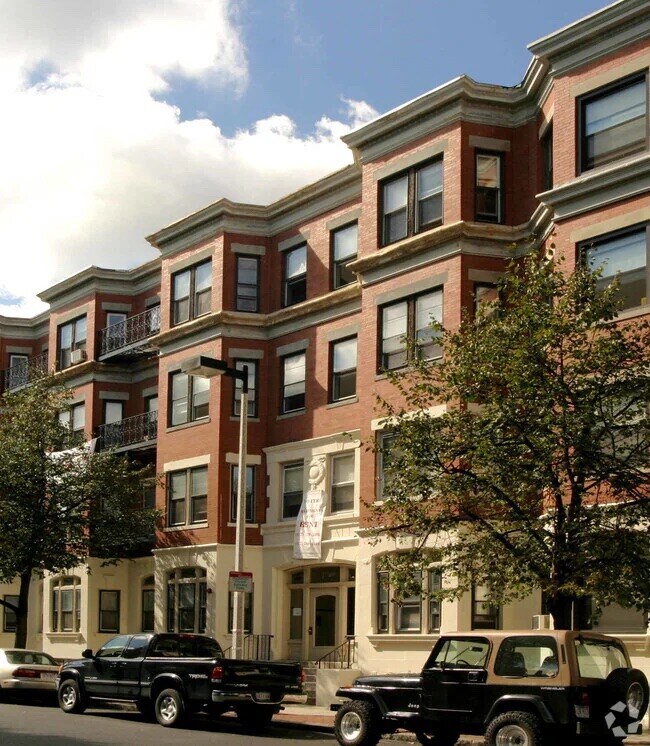 Foto del edificio - 142 Hemenway St