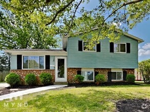 Building Photo - 384 Parkdale Dr