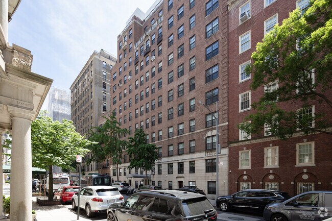 Foto del edificio - 12 E 88th St