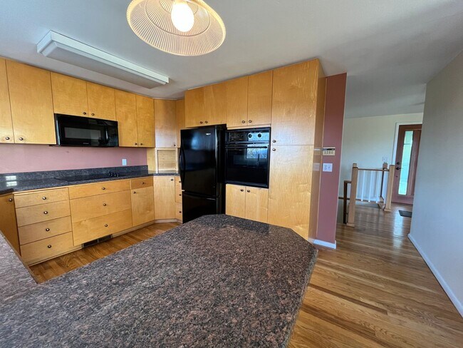 Foto del edificio - 3 Bedroom Home with Amazing Happy Valley V...