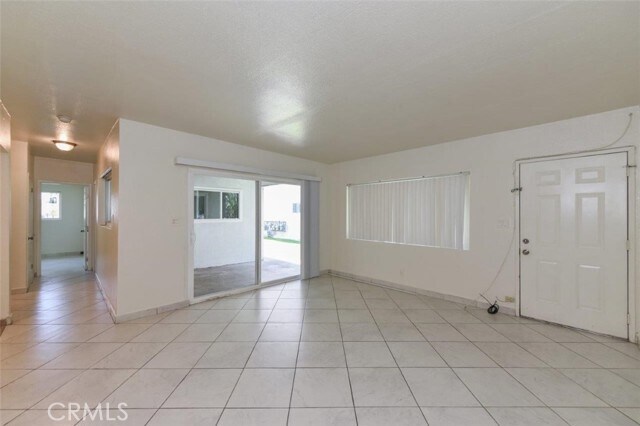 Building Photo - 1815 W Crestwood Ln