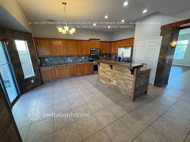 Foto del edificio - 29422 W Whitton Ave