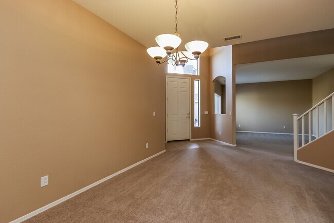 Foto del edificio - 6775 W Yearling Rd