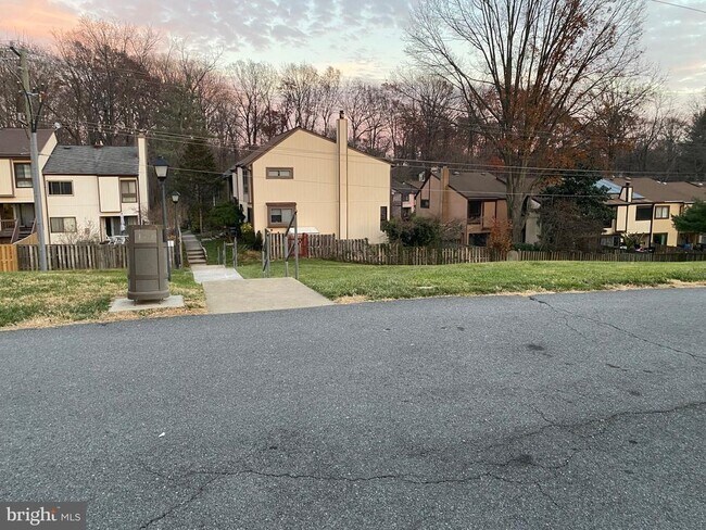Building Photo - 3409 Wheatwheel Ln