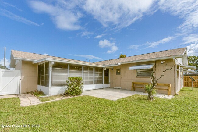 Foto del edificio - 2407 Colony Dr