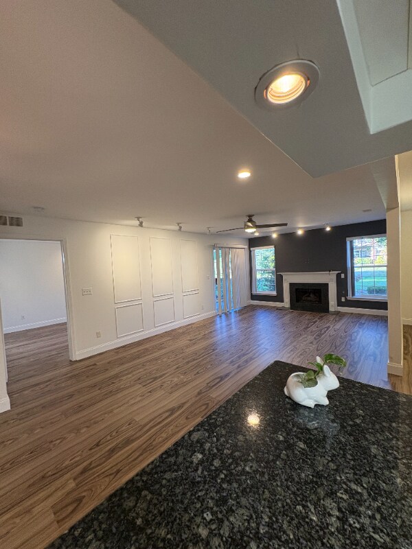 Foto del edificio - 3548 Oakmonte Blvd