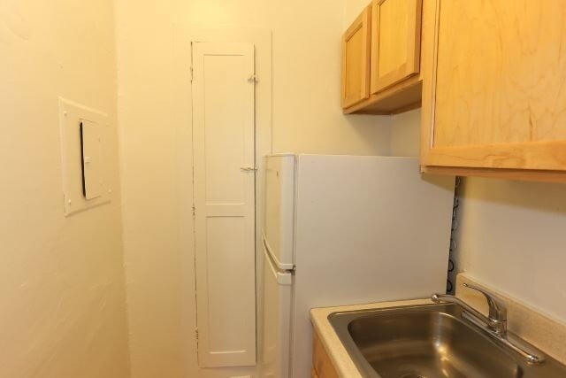 Building Photo - 539 W Arlington Pl