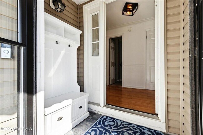 Foto del edificio - 57 Selkirk Ave