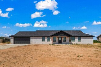 Building Photo - 10715 N County Rd 2800