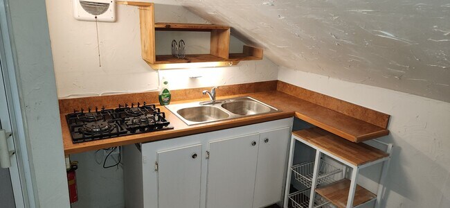 Foto del edificio - 110 Betsy Ross Pl