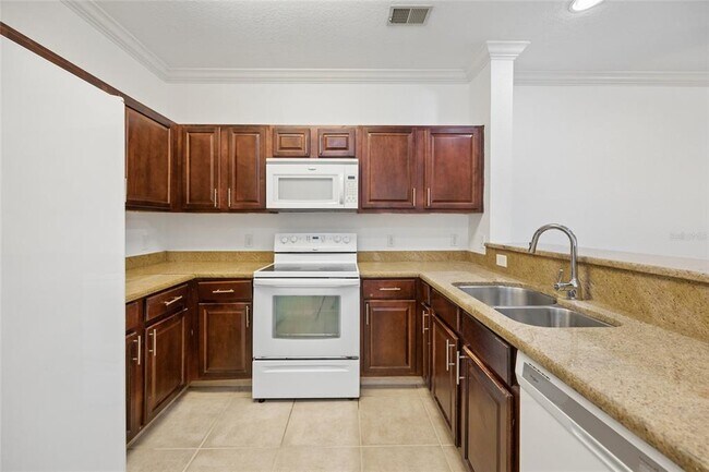 Building Photo - 8020 Tuscany Way