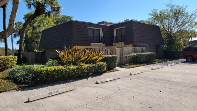 Foto del edificio - 117 1st Ct