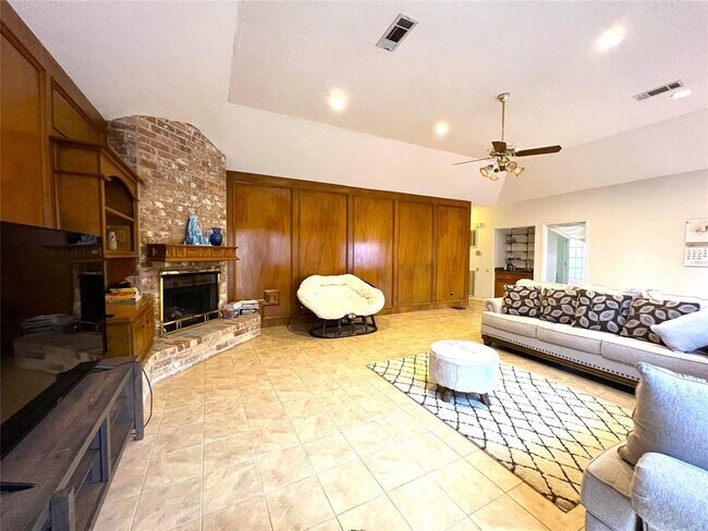 Foto del edificio - 12718 Ashford Chase Dr