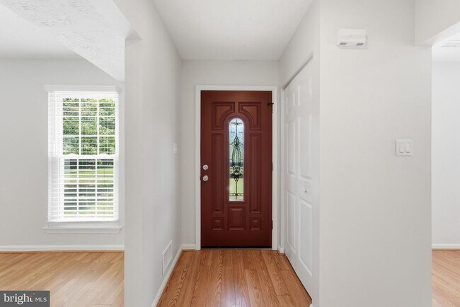 Foto del edificio - 2401 W Rosecroft Village Cir