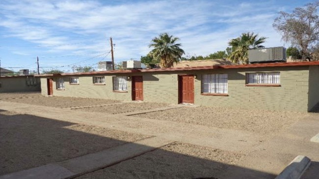 Building Photo - 1416 E Cinnabar Ave