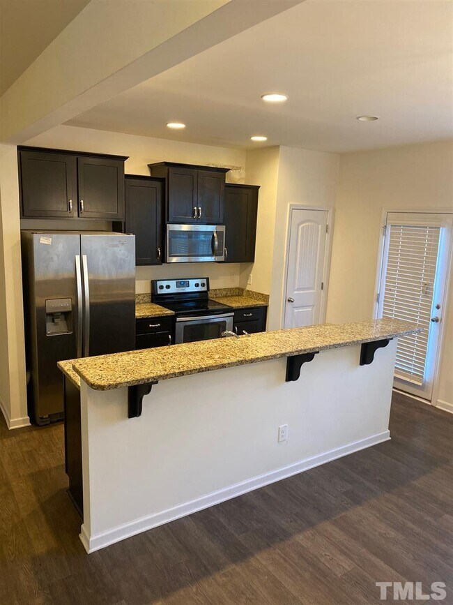 Building Photo - 1303 Garden Stone Dr