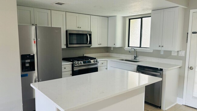 Foto del edificio - ! Beautiful 2BA/1.5BR Townhome in Gulf Highlands!