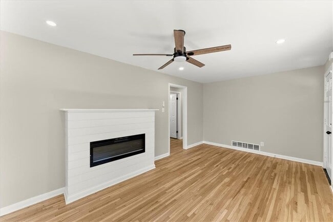 Building Photo - 3524 Brookfield Ln