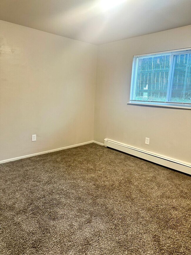 1910 Dublin Blvd Unit 7, Colorado Springs, CO 80918 Room for Rent in