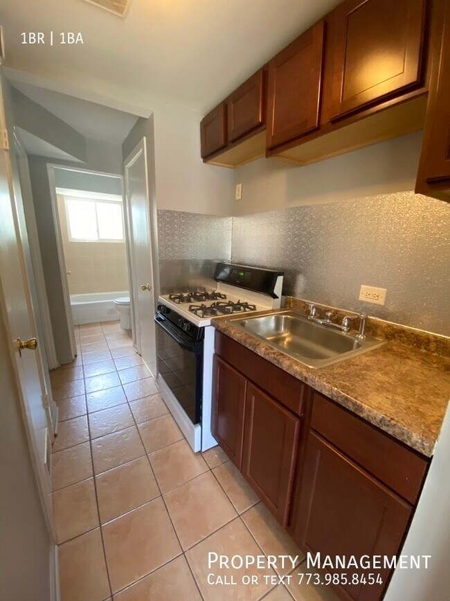 Foto del edificio - 8850 S Saginaw Ave