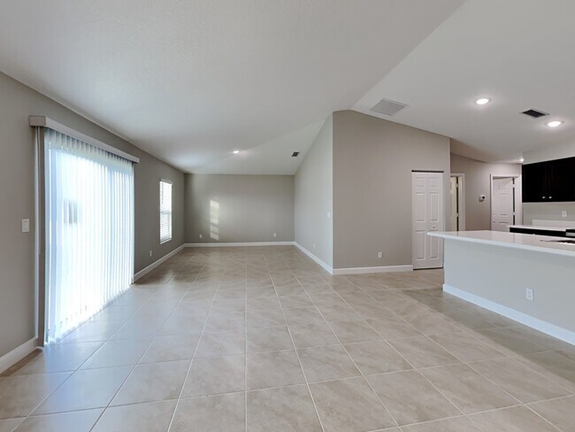 Foto del edificio - 982 SW McElroy Ave
