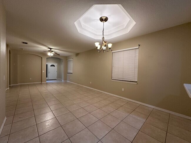 Building Photo - 1384 Daryl Dr