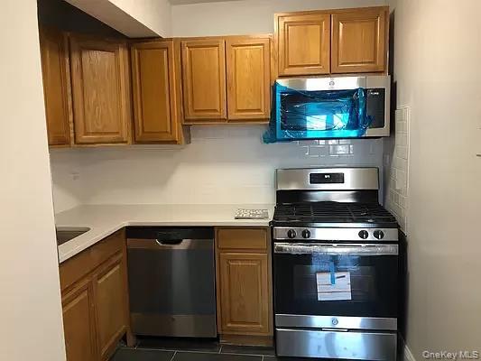 Primary Photo - 2475 E 11th St