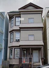 Building Photo - 482 Avon Ave