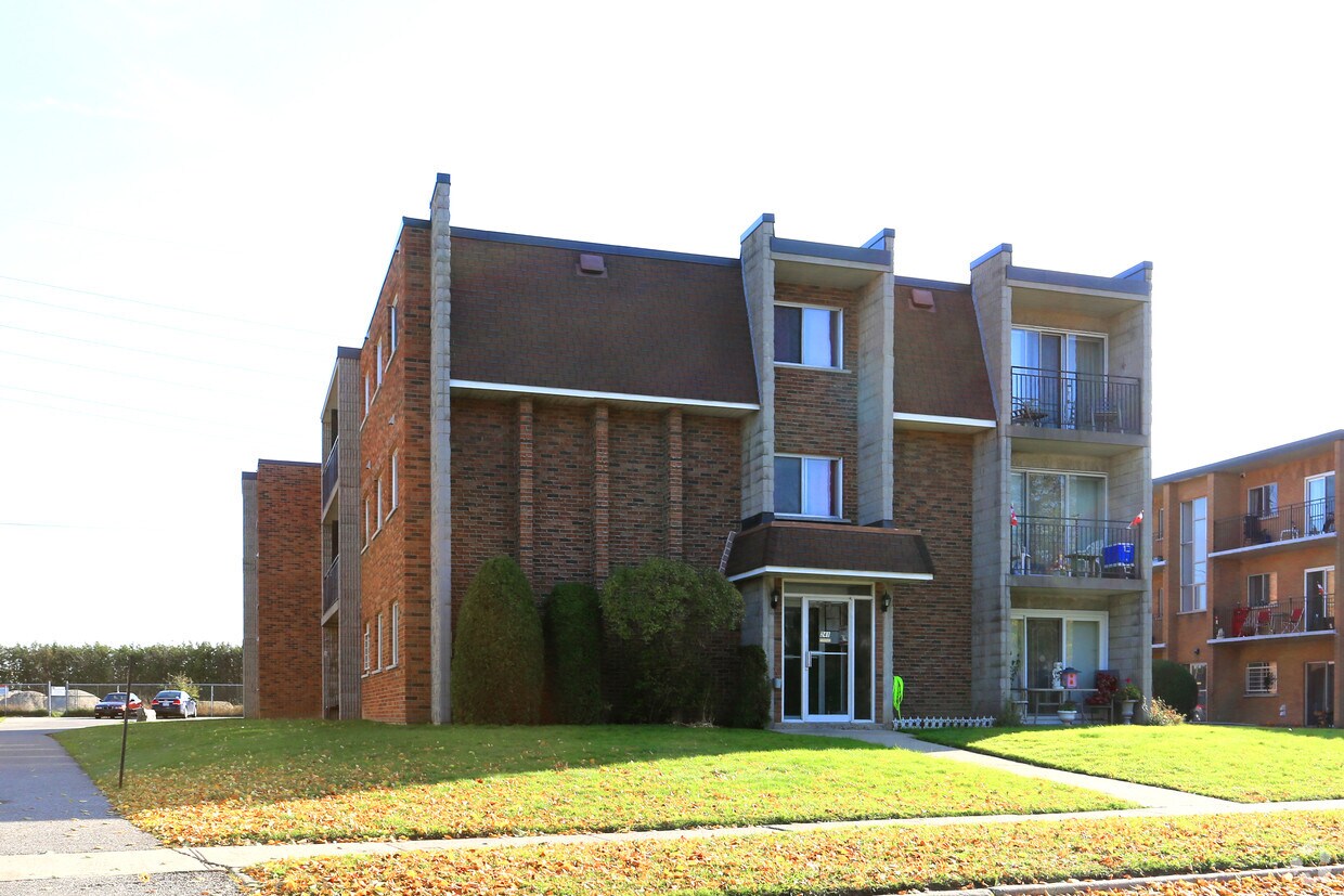 Building Photo - Traynor Avenue Apartments