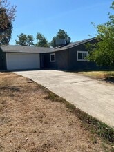 Building Photo - 110 Wildflower Dr