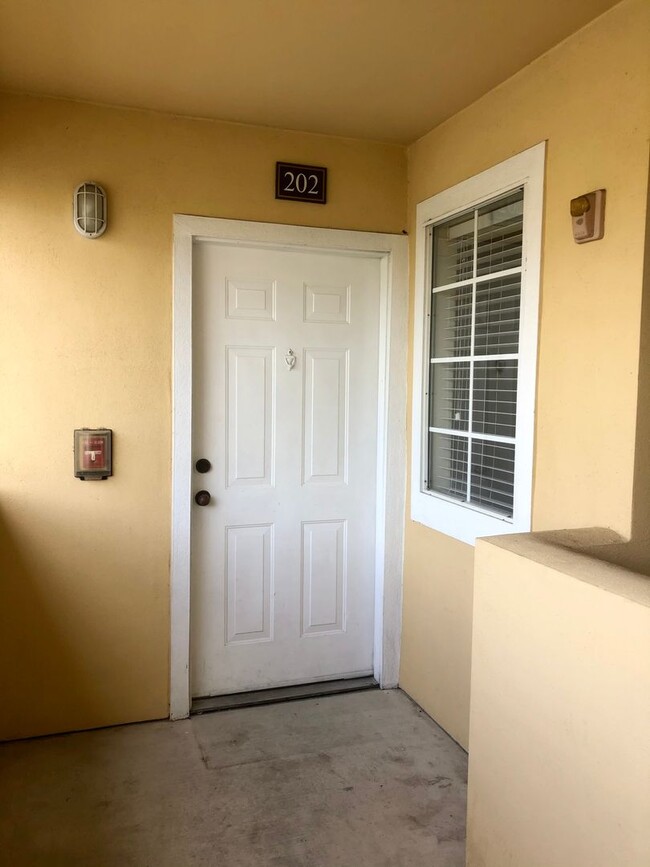 Foto del edificio - Nicely updated 2/2 unit available now for ...