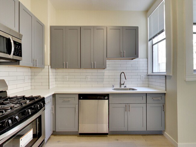 Building Photo - 1402 Kearny St